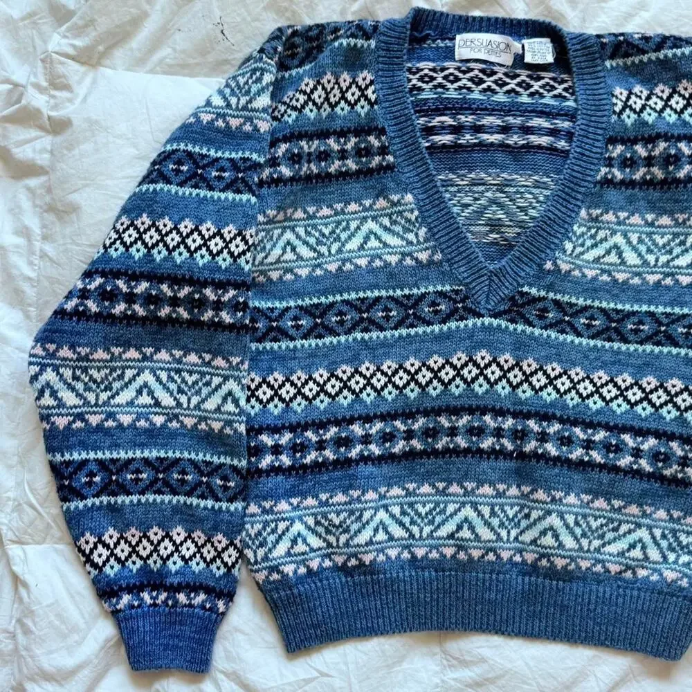 Vintage 90s fair isle blue knit v neck sweater sz PM cozy‎ cottagecore winter